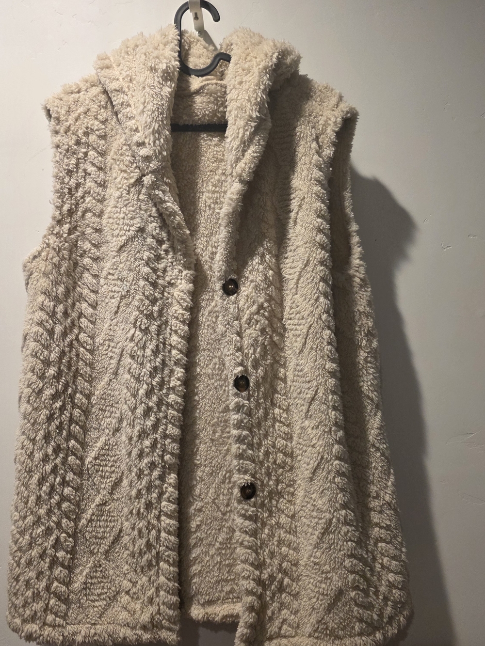 Teddy Sherpa Hooded Vest Cream Cable Knit Texture Size M NWOT - Picture 1 of 14